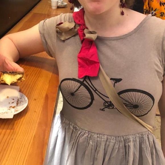 💖💕 pompom and silk bag 💕💖 - Picture 3 of 3